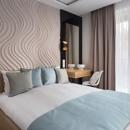 My Story Aparthotel 4*